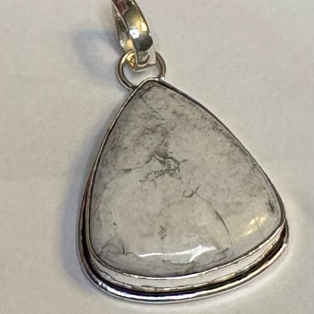 Elegant Silver Howlite Pendant